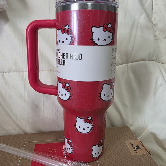 Stanley Red Hello Kitty Mug 40 oz - Picture 2 of 2